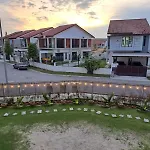E&H Homestay Corner Lot Bandar Dato Onn